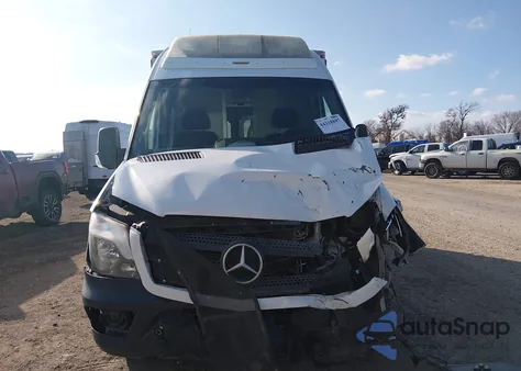 2017 Mercedes-Benz Sprinter 2500 Standard Roof V6 из США, поврежденный, VIN WD3PE7CDXHP564355